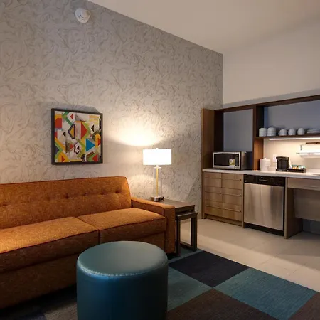 Home2 By Hilton Uptown Hotel 3*