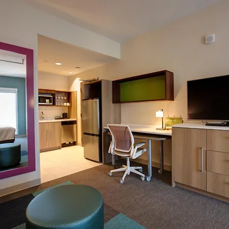 Home2 By Hilton Uptown Hotel 3*