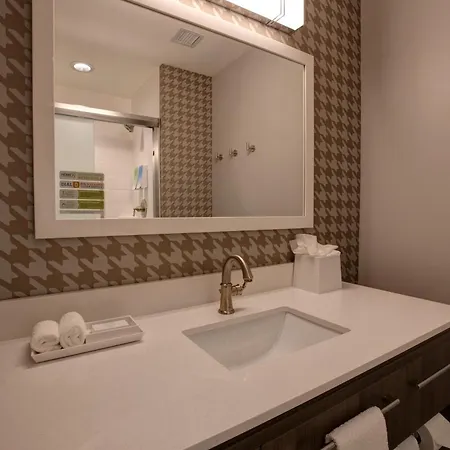 Home2 By Hilton Uptown 3*