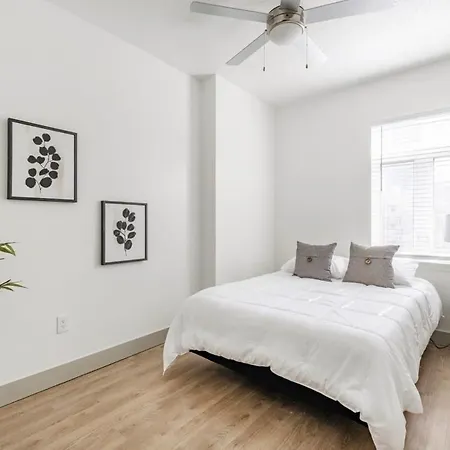 4bd Premium Family With Gym Apartment Charlotte
