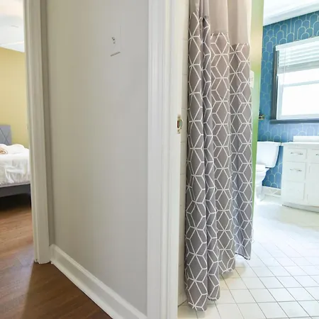 Cozy 2br 2ba 5 Min To 20 Min To Downtown Clt Holiday home Charlotte