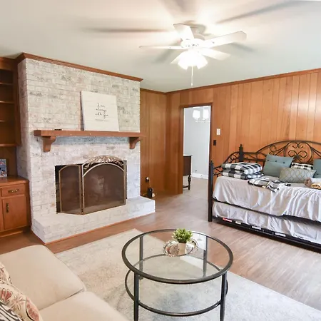 Holiday home Cozy 2br 2ba 5 Min To 20 Min To Downtown Clt Charlotte