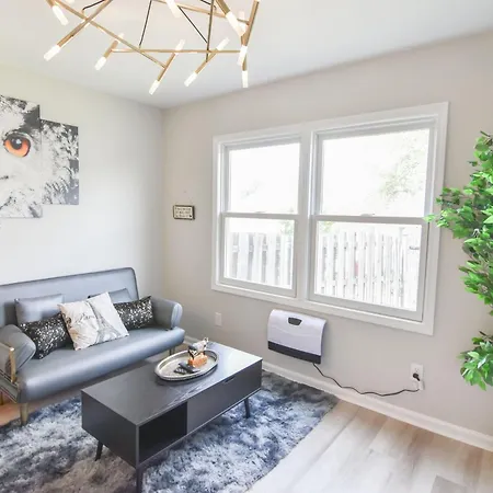 Tiny Getaway 5 Min To Wylie Holiday home Charlotte