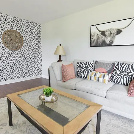 Cozy 2br 2ba 5 Min To 20 Min To Downtown Clt Holiday home Charlotte
