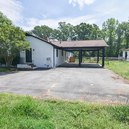 Holiday home Cozy 2br 2ba 5 Min To 20 Min To Downtown Clt