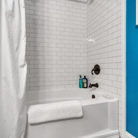 Chic Bungalow In Plaza Midwood Charlotte