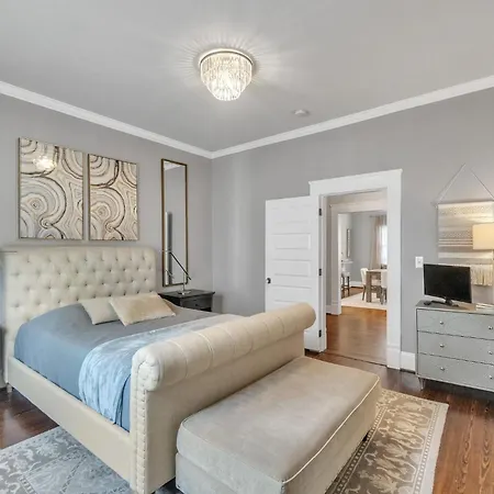 Chic Bungalow In Plaza Midwood Charlotte