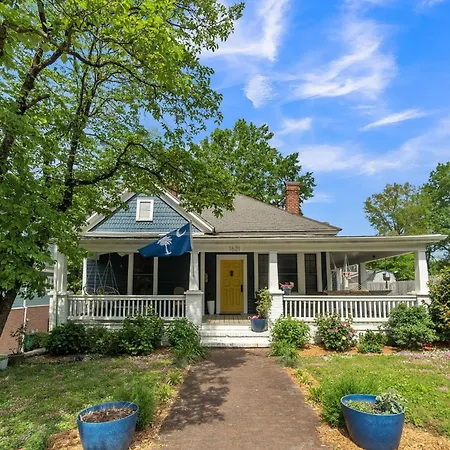 Chic Bungalow In Plaza Midwood Charlotte