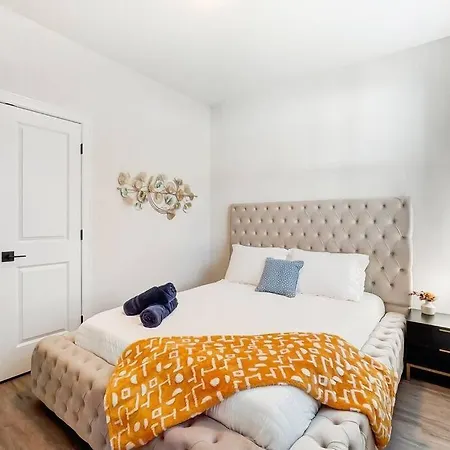 Escape To Luxury & Uptown Stunner & Brand New *
