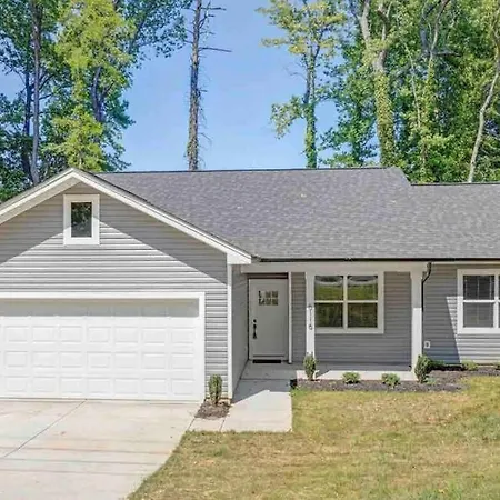 Holiday home Escape To Luxury & Uptown Stunner & Brand New Charlotte