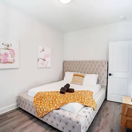 Escape To Luxury & Uptown Stunner & Brand New *