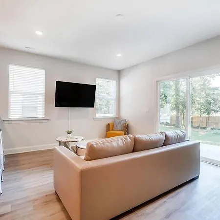 Escape To Luxury & Uptown Stunner & Brand New