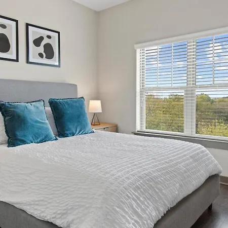 Apartment Landing - Modern With Amazing Amenities Charlotte
