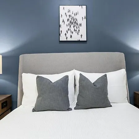 Landing Modern With Amazing Amenities *