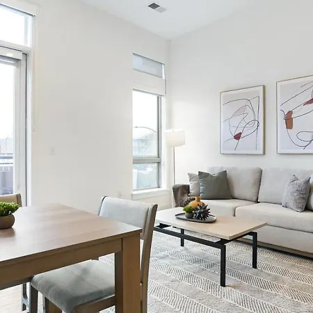 Landing Modern With Amazing Amenities Apartment
