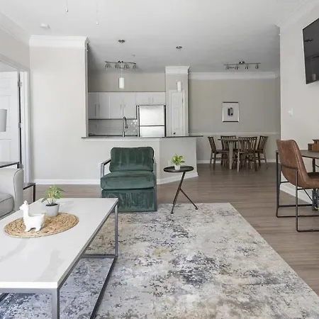 Landing - Modern With Amazing Amenities *