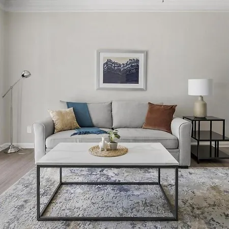 Landing - Modern With Amazing Amenities Apartment *