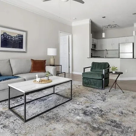 Landing - Modern With Amazing Amenities