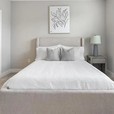 Apartment Landing - Modern With Amazing Amenities Charlotte