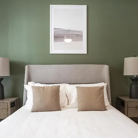 Landing Modern With Amazing Amenities Apartment *