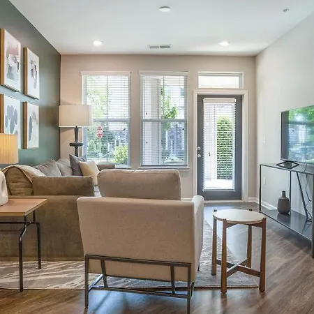 Apartment Landing Modern With Amazing Amenities *