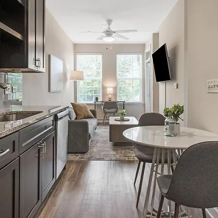 Landing Modern With Amazing Amenities Apartment *