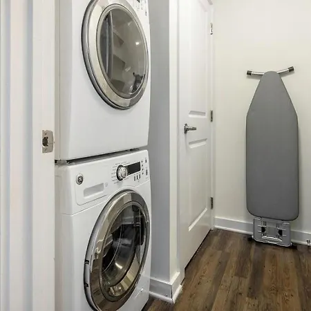Landing Modern With Amazing Amenities