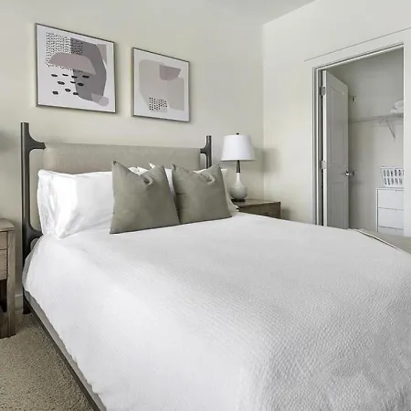 Landing Modern With Amazing Amenities *