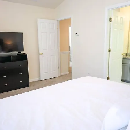 Holiday home Exquisite E House Charlotte