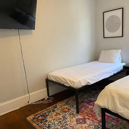 Downtown,fenced Yard,5 Beds * Charlotte