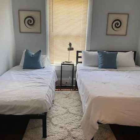 Downtown,fenced Yard,5 Beds