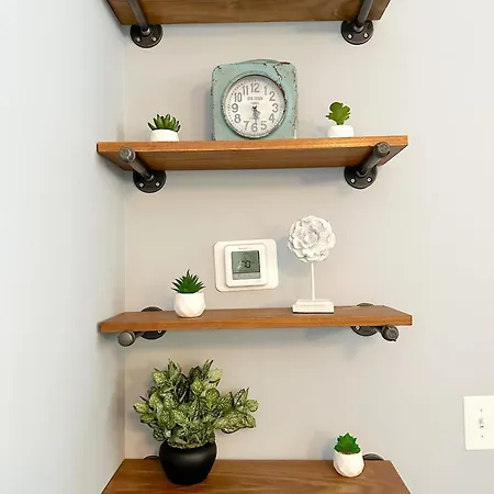 Modern Townhouse - 1 Min To Uptown Clt - Walk To Restaurants *