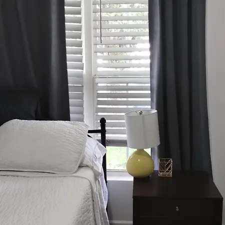 Homestay Carmen House Charlotte