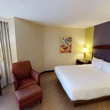 Hotel Hilton Uptown 4*