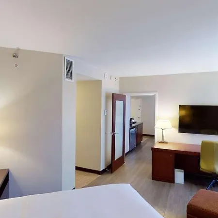 Hilton Uptown Hotel