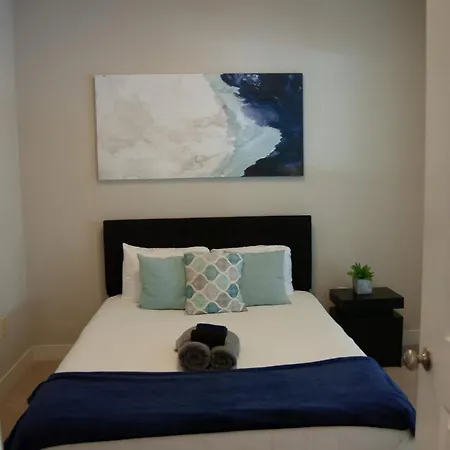 Holiday home Modern Townhouse - 1 Min To Uptown Clt - Walk To Restaurants