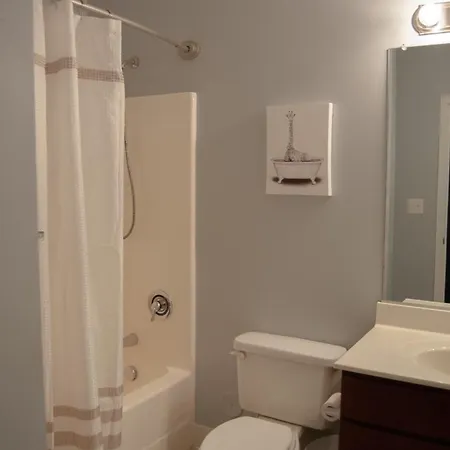 Holiday home Modern Townhouse - 1 Min To Uptown Clt - Walk To Restaurants *