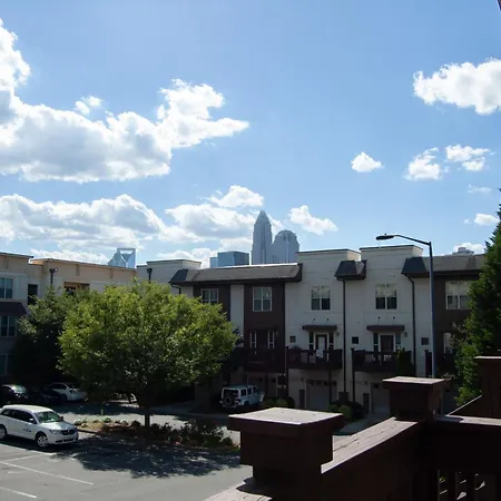 Holiday home Modern Townhouse - 1 Min To Uptown Clt - Walk To Restaurants Charlotte