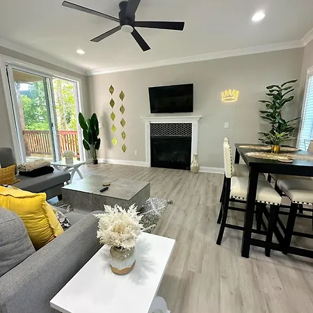 New Charming 3bd Townhome With Wifi - 9 Min To Uptown * Charlotte