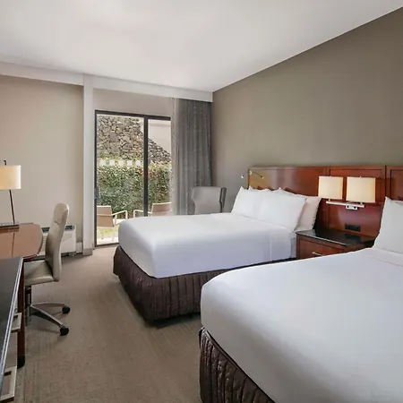 Sonesta Lower South End 4*