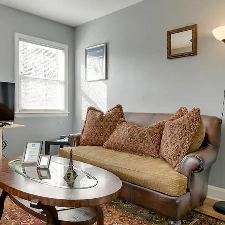 Renovated - 3 Mi To Downtown!