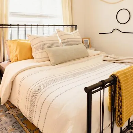 Relax, Calm, And Vibrant * Charlotte
