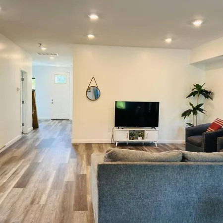 Vacation In Clt King And 3q Holiday home