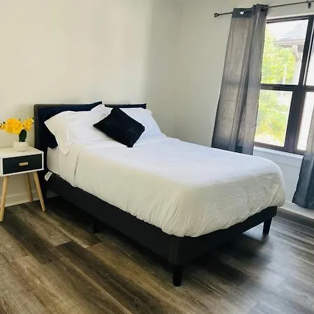 Holiday home Vacation In Clt King And 3q
