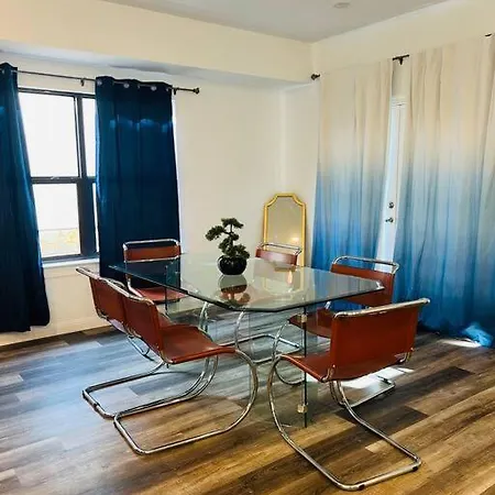 Holiday home Vacation In Clt King And 3q