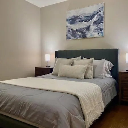 Spacious Pet Friendly 4br Near Uptown Clt Novant Charlotte