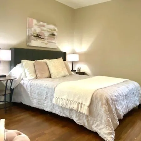 Holiday home Spacious Pet Friendly 4br Near Uptown Clt Novant