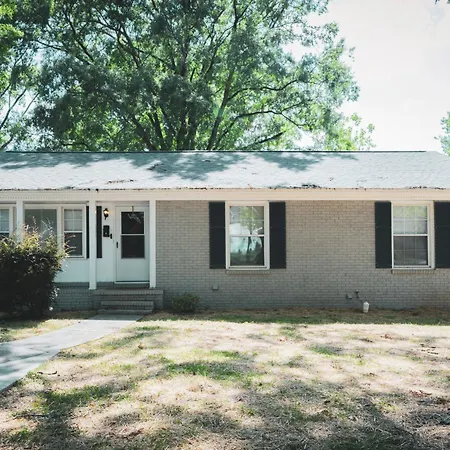 Spacious Pet Friendly 4br Near Uptown Clt Novant *