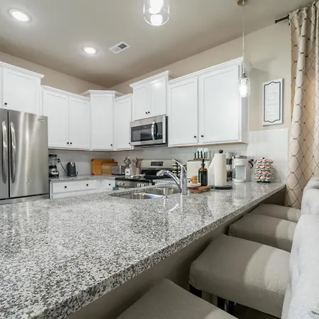 Holiday home Charming Retreat- Cozy & Stylish Home *