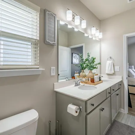 Holiday home Charming Retreat- Cozy & Stylish Home Charlotte